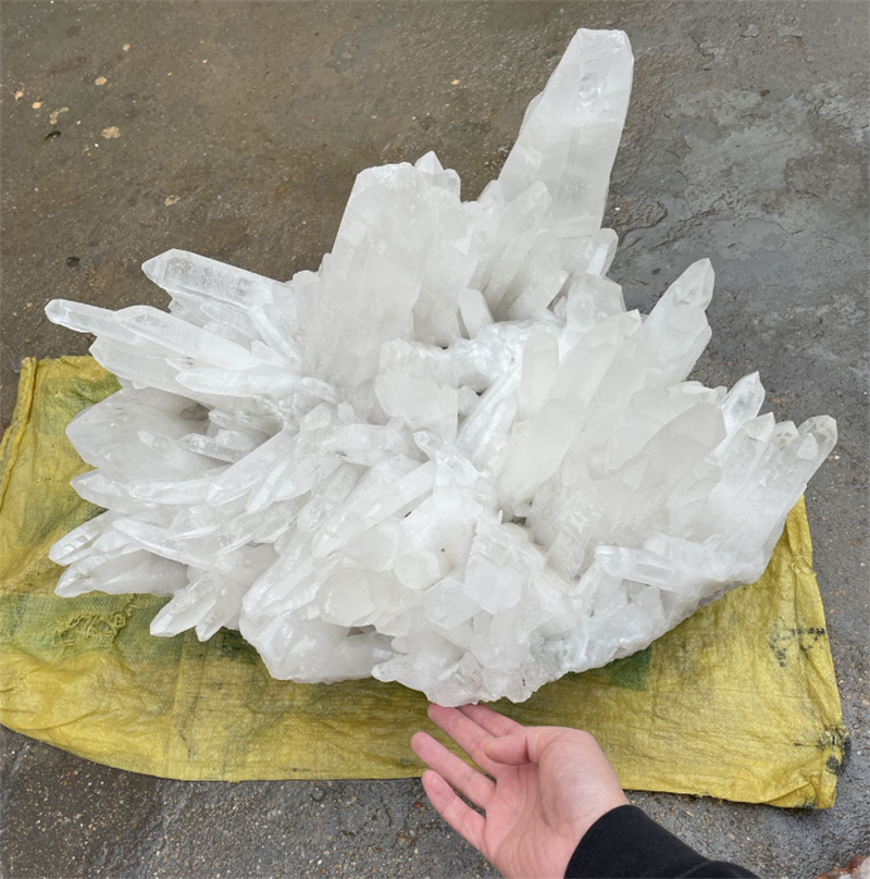 Wholesale bulk healing large natural rock clear white quartz crystal clusters big stones cluster for sale