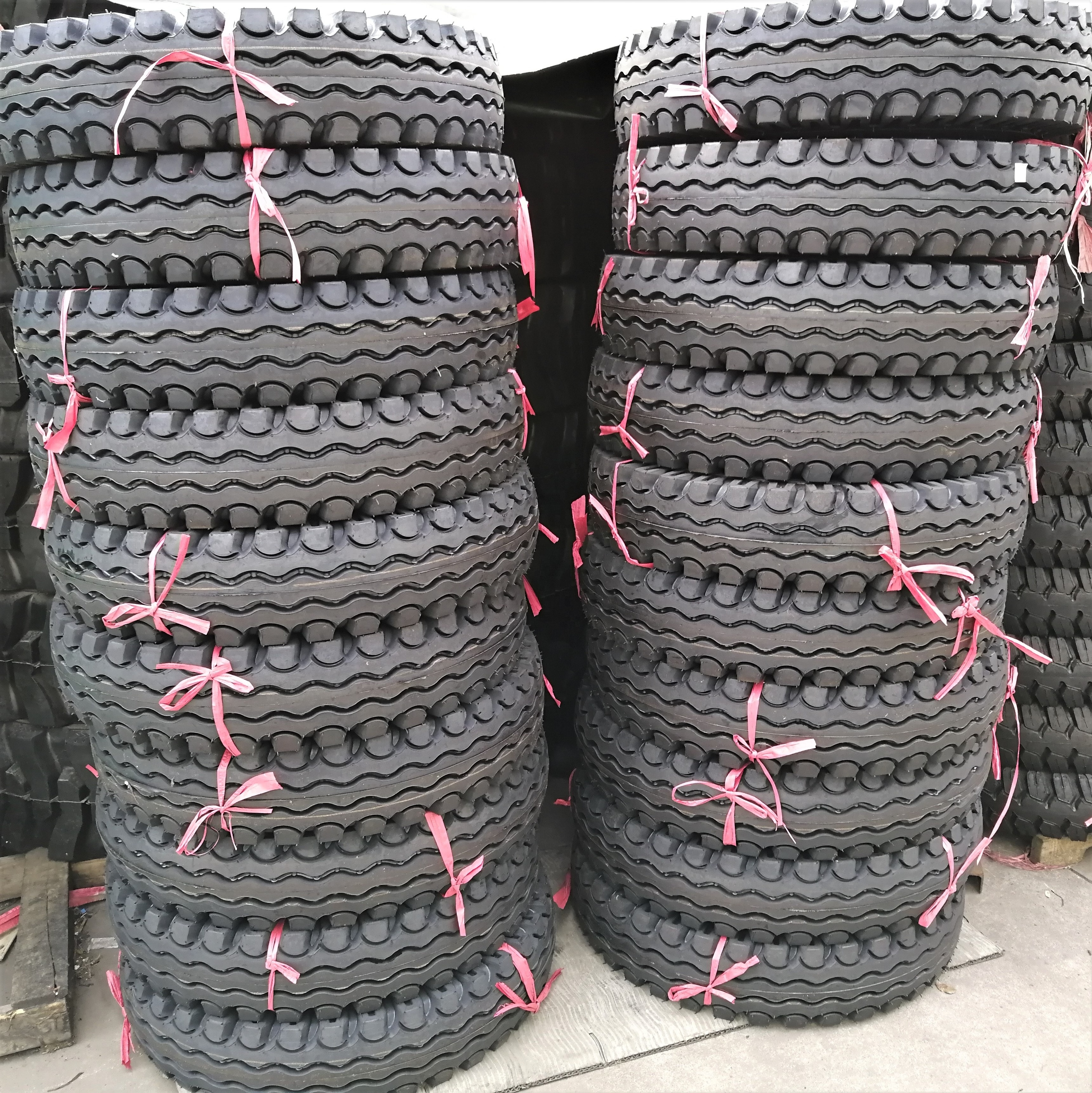 High Quality Heavy Loading TBB Tires 7.50-16, 8.25-16, 8.25-20, 9.00-20, 10.00-20 SEMI-LUG MX-600