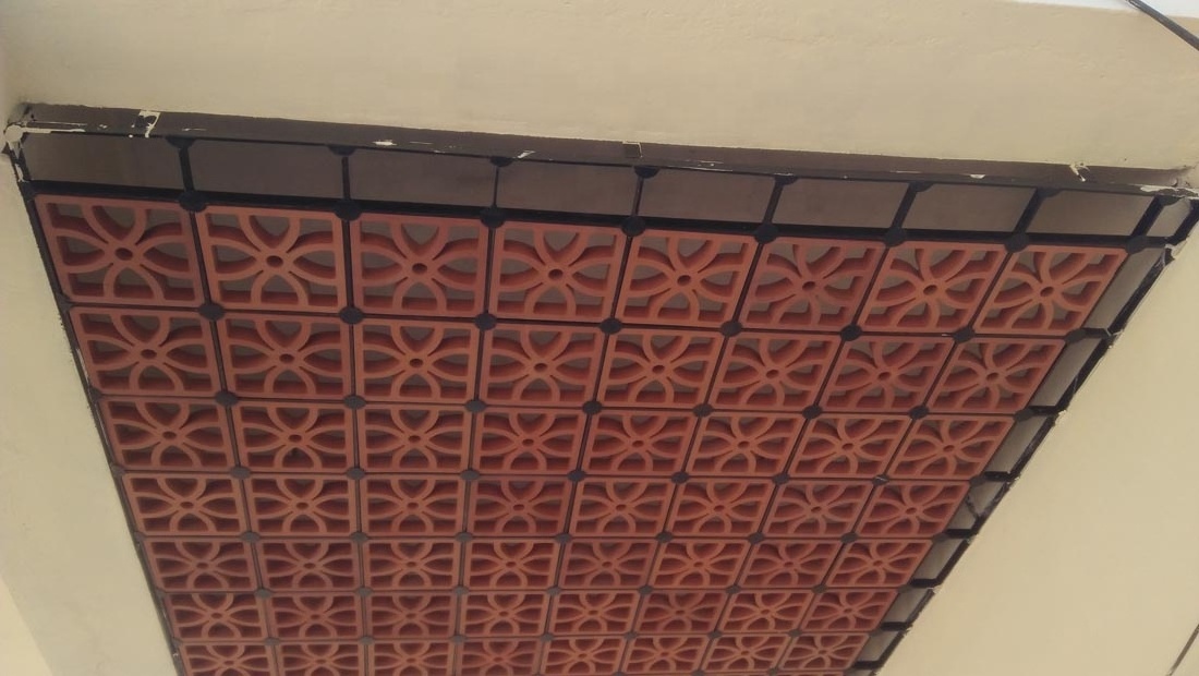 30 mm thick clay terracotta hollow blocks and bricks Jaali tiles used for ceiling in red natural terracotta petal 200X200mm