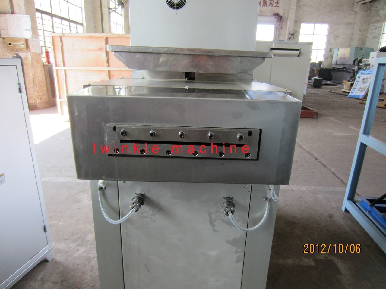 pillow type chewing gum machinery pillow chewing gum packing machine