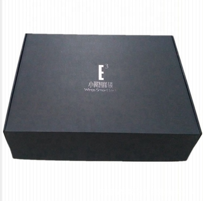 Black shipping boxes custom logo gold foil blanket gift packaging cardboard boxes recycled blanket box packaging