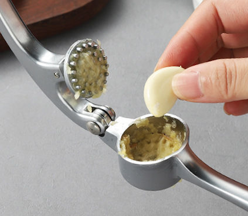 Popular Garlic Press Stainless Steel Rocker Rocking Garlic Press Crusher Mincer Chopper Silicone Garlic Peeler