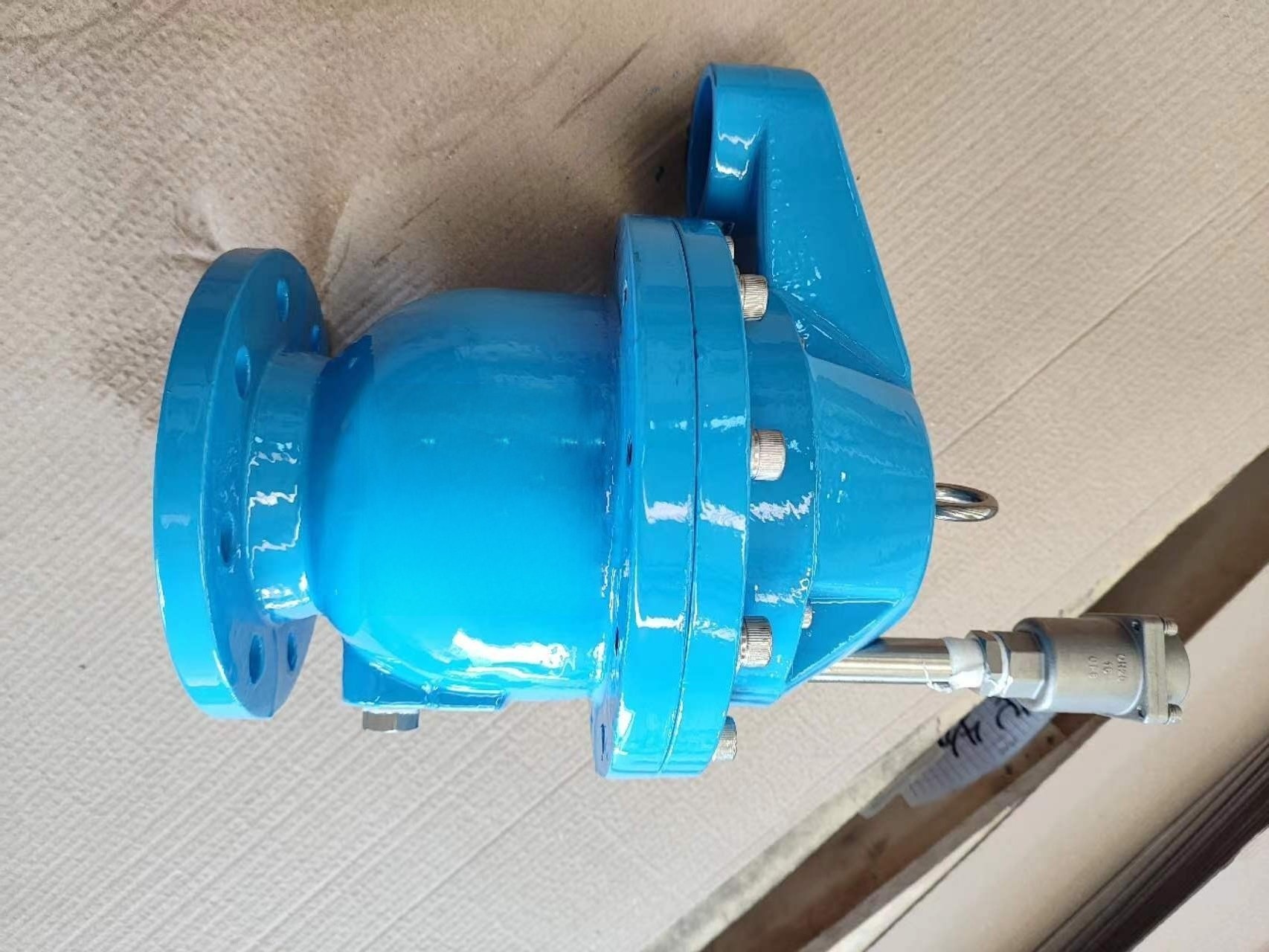 DN50-DN250  PN16 Flange Connection Air Release Valve Ductile Iron Body SS304 Float Ball NBR Sealing Material Air Valve