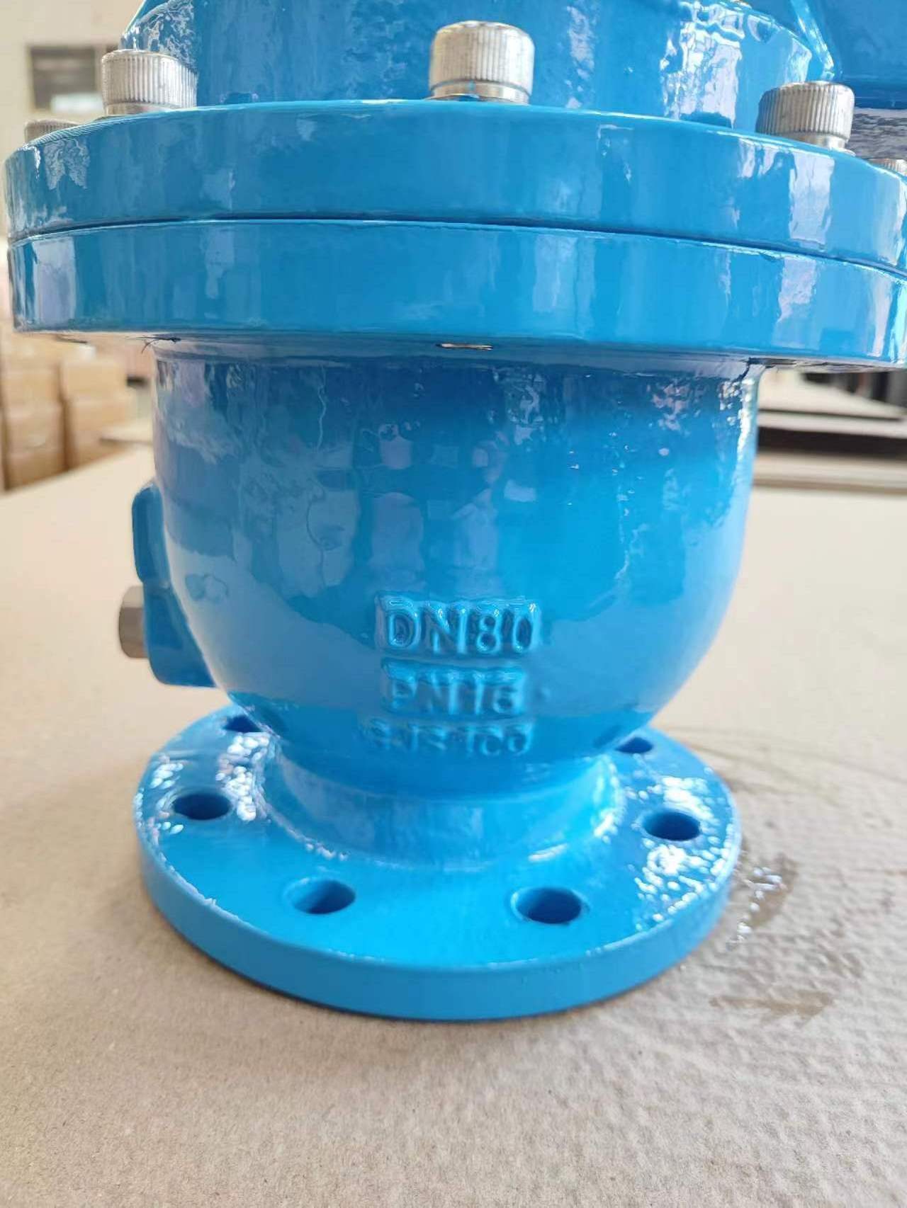 DN50-DN250  PN16 Flange Connection Air Release Valve Ductile Iron Body SS304 Float Ball NBR Sealing Material Air Valve