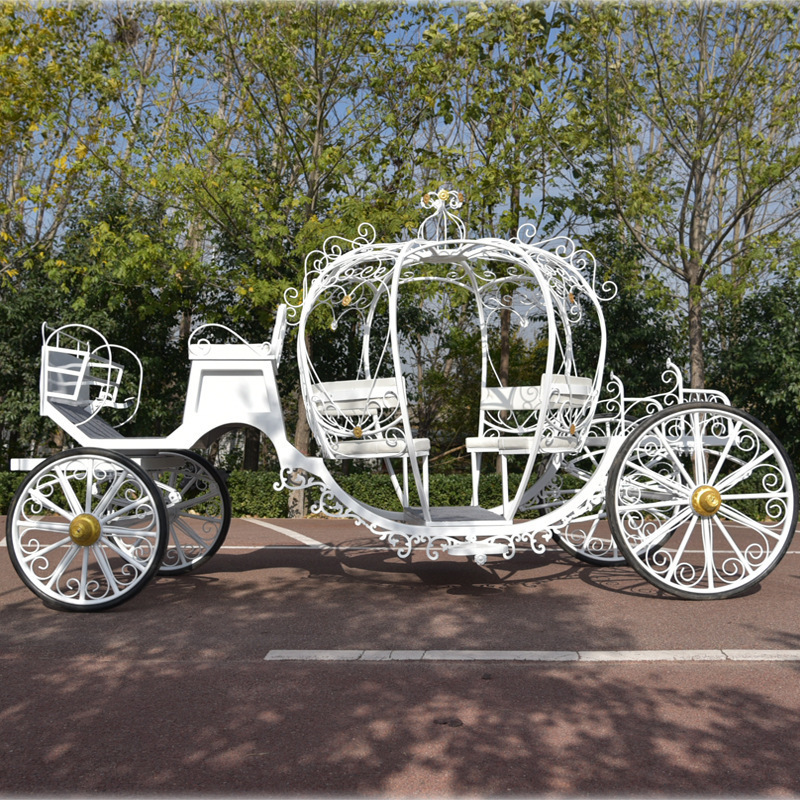 2024 Caleches Sightseeing Tourist Horse Drawn European Horse Carts Wagon Carriage Oem Wedding Electric Horse Carriage