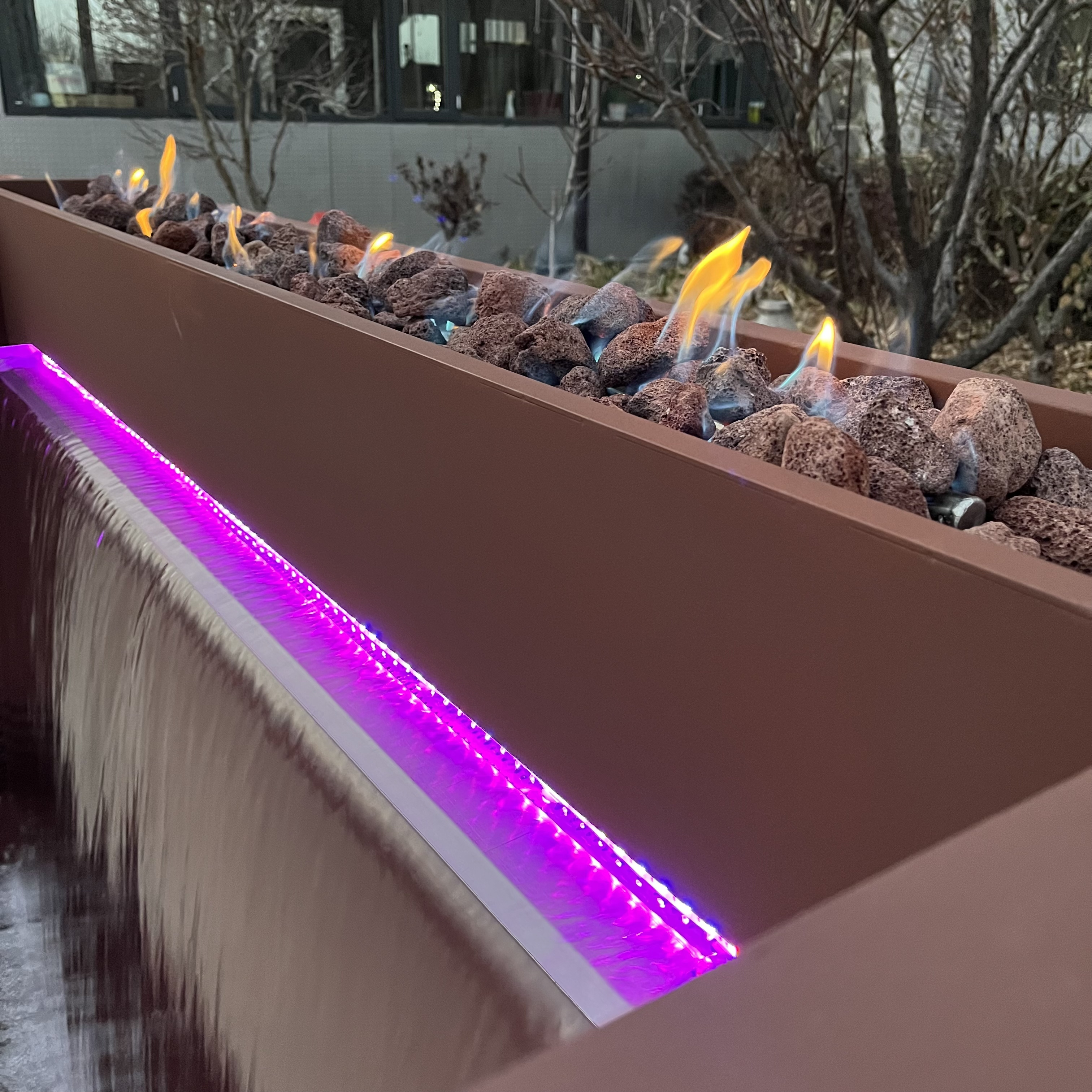 New Style Backyard Decoration Fire Pit with Water Curtain LED Light Corten Steel Natural Gas Fire Pit