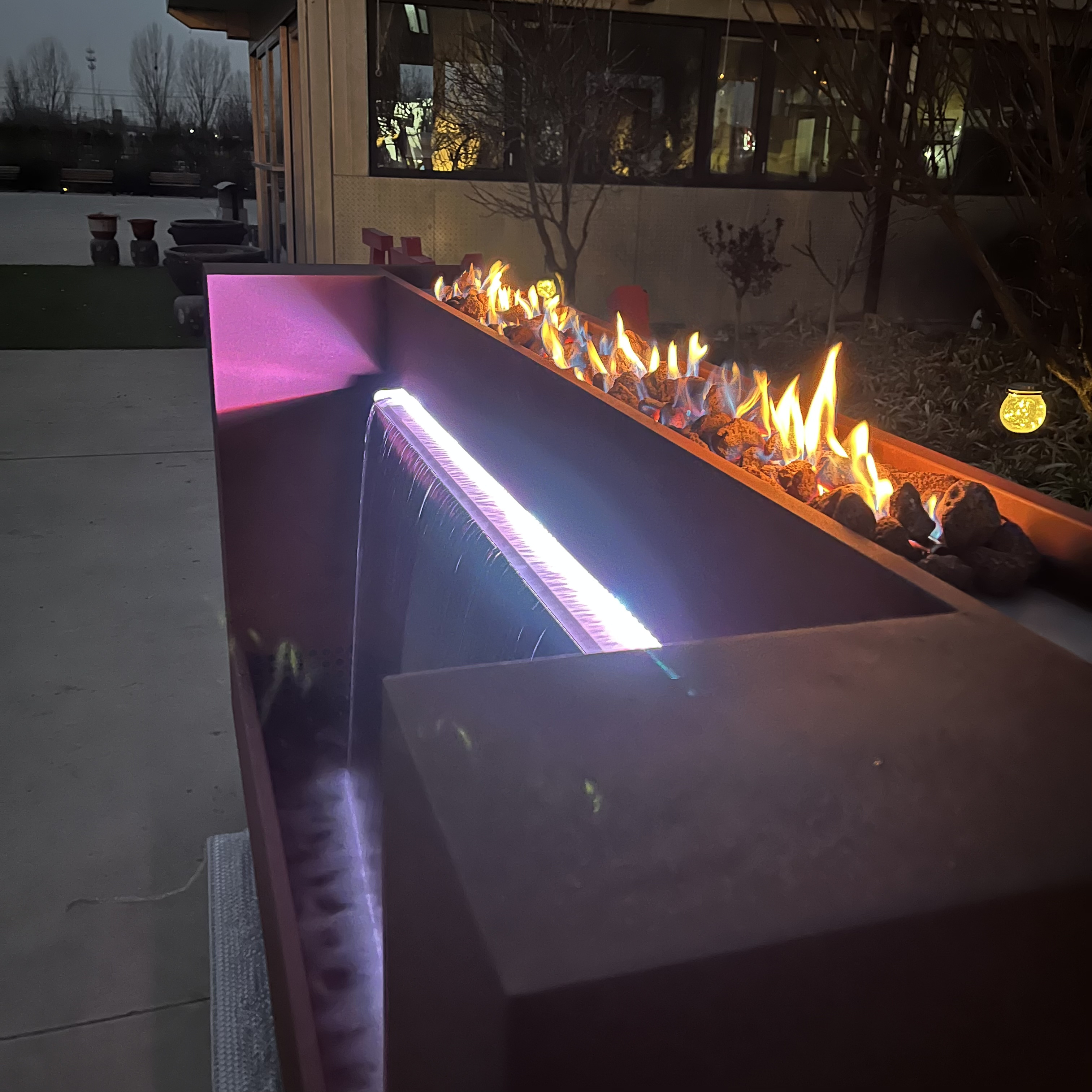 New Style Backyard Decoration Fire Pit with Water Curtain LED Light Corten Steel Natural Gas Fire Pit