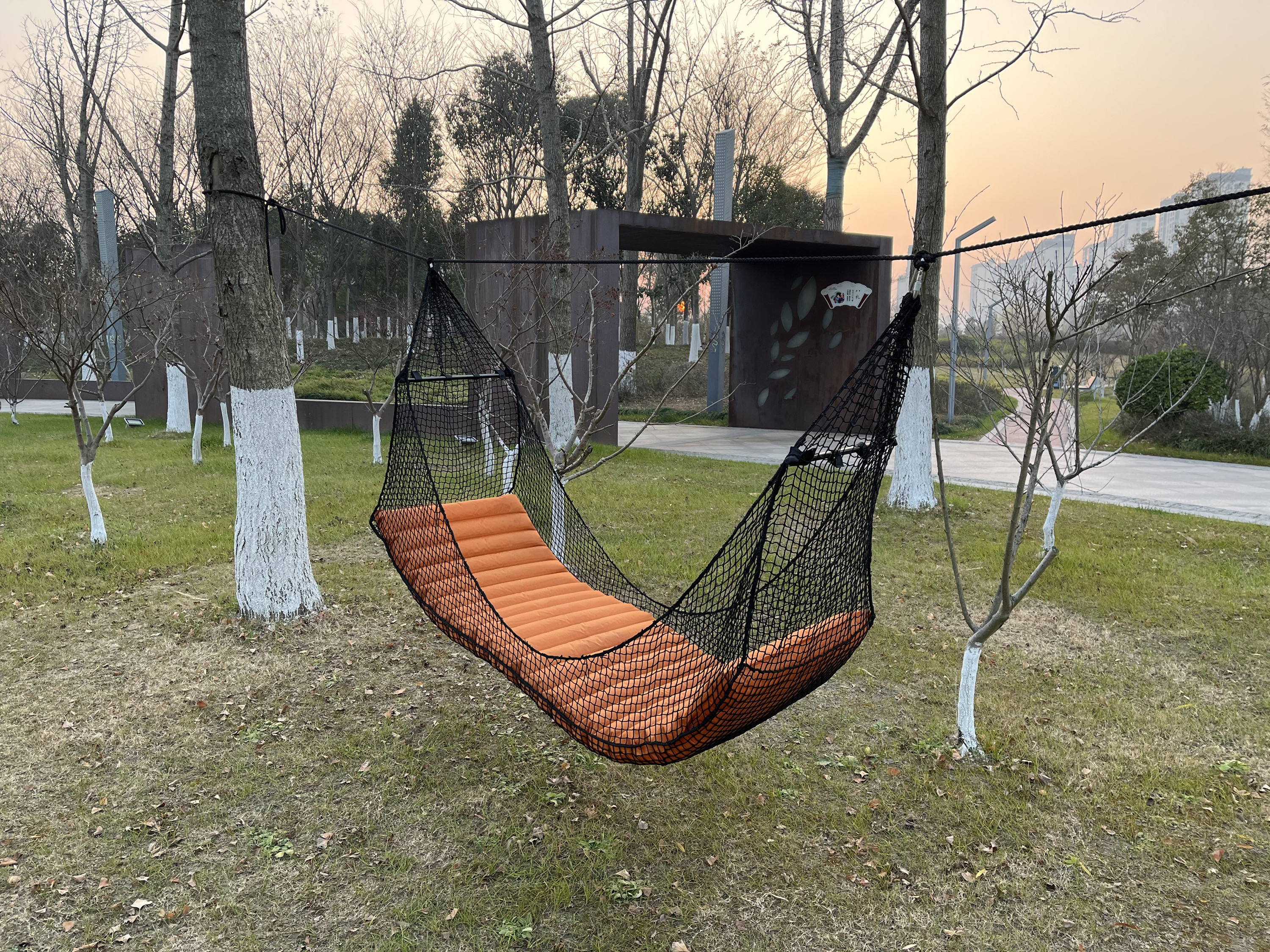 Factory Custom Black  Nylon Portable Hammock Outdoors  Heavy Duty Hammock for Adults