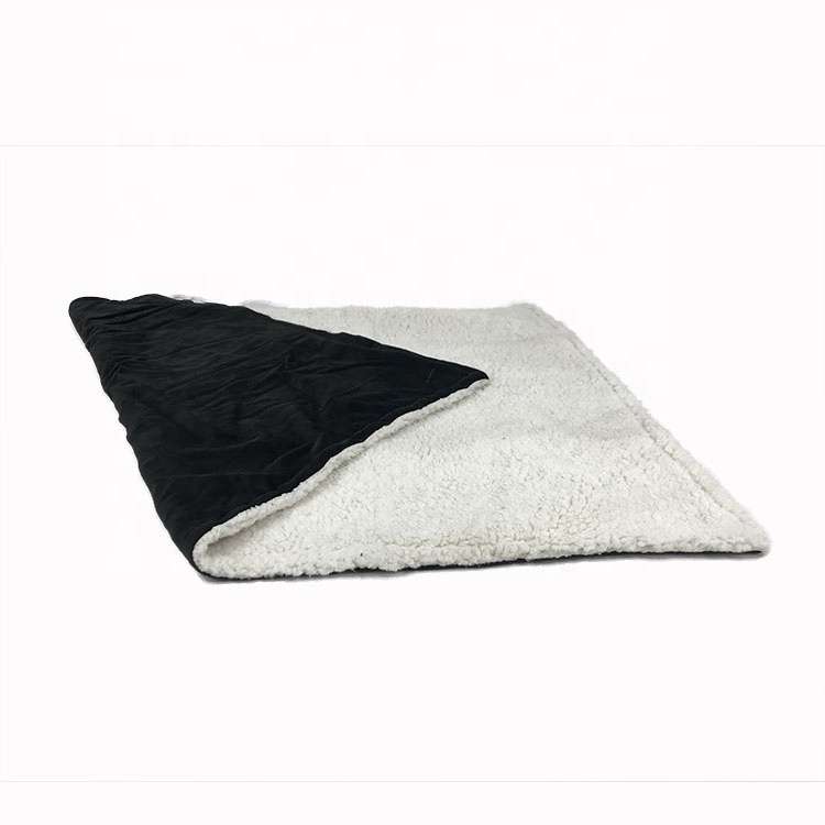 Yangyang Pet Factory Custom Logo Self Heated Warm Pet Dog Pad Coral Fleece Polyester Pet Beds & Accessories Solid Bed Mats