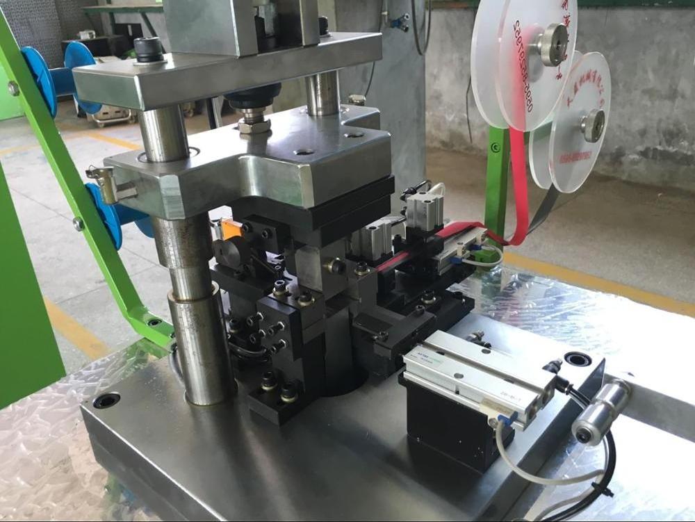 Automatic Ultrasonic Sealing Machine for Plastic Zipper