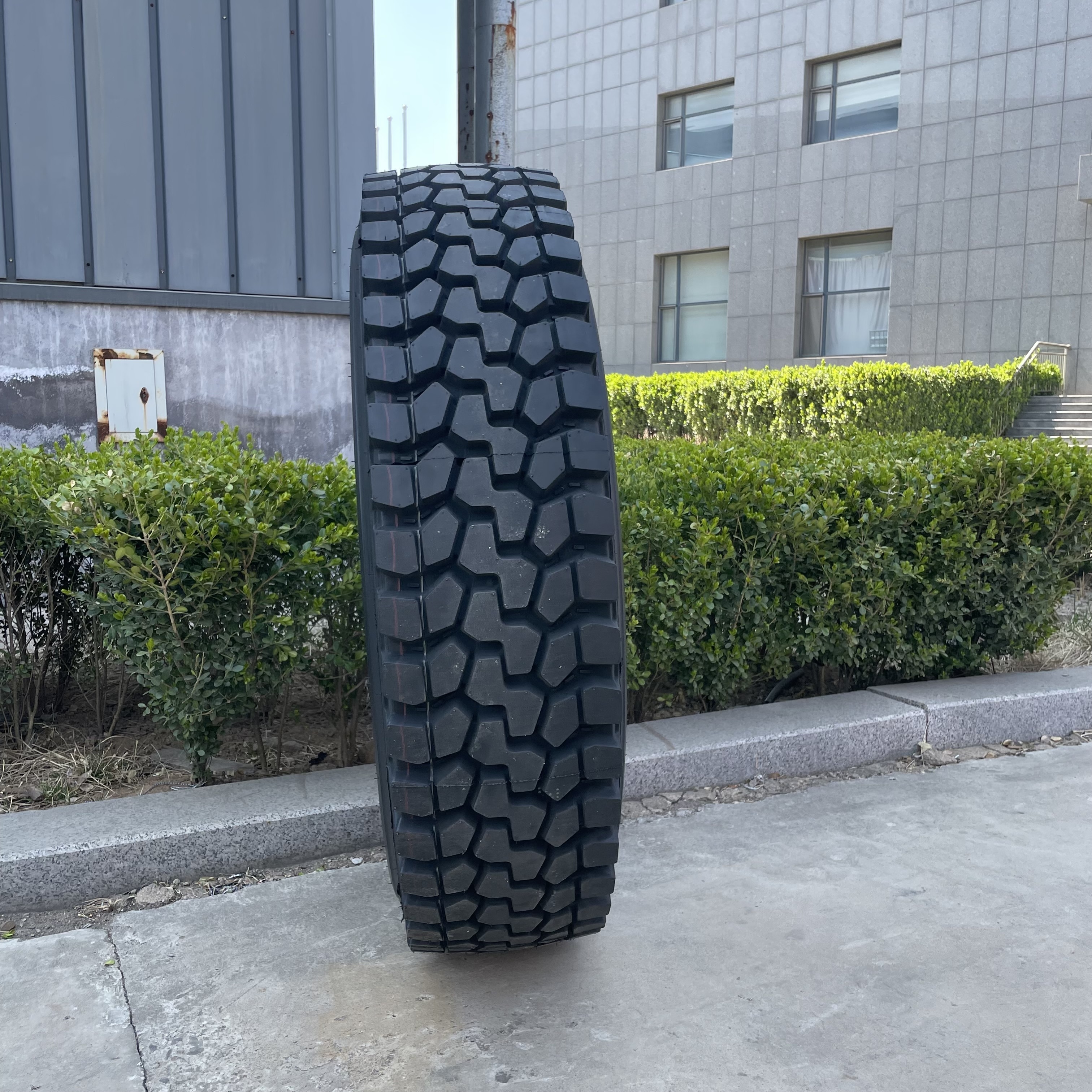 import china goods truck cheap tire rubber 11r 22.5 11r 24.5 truck tires for sale , 12 ply cheap semi truck tires for sale