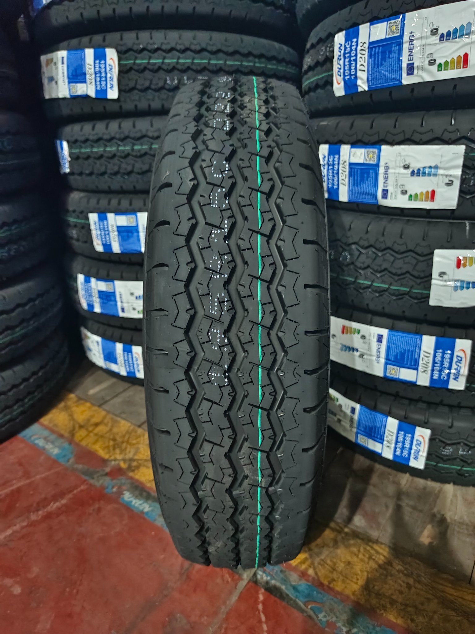 Durun brand passenger car tire 215/75/15 235/75r15 mud 31*10.5r15 195/65r15, Chinese suv sport tires 225/65/17 265/65r17 195r15C