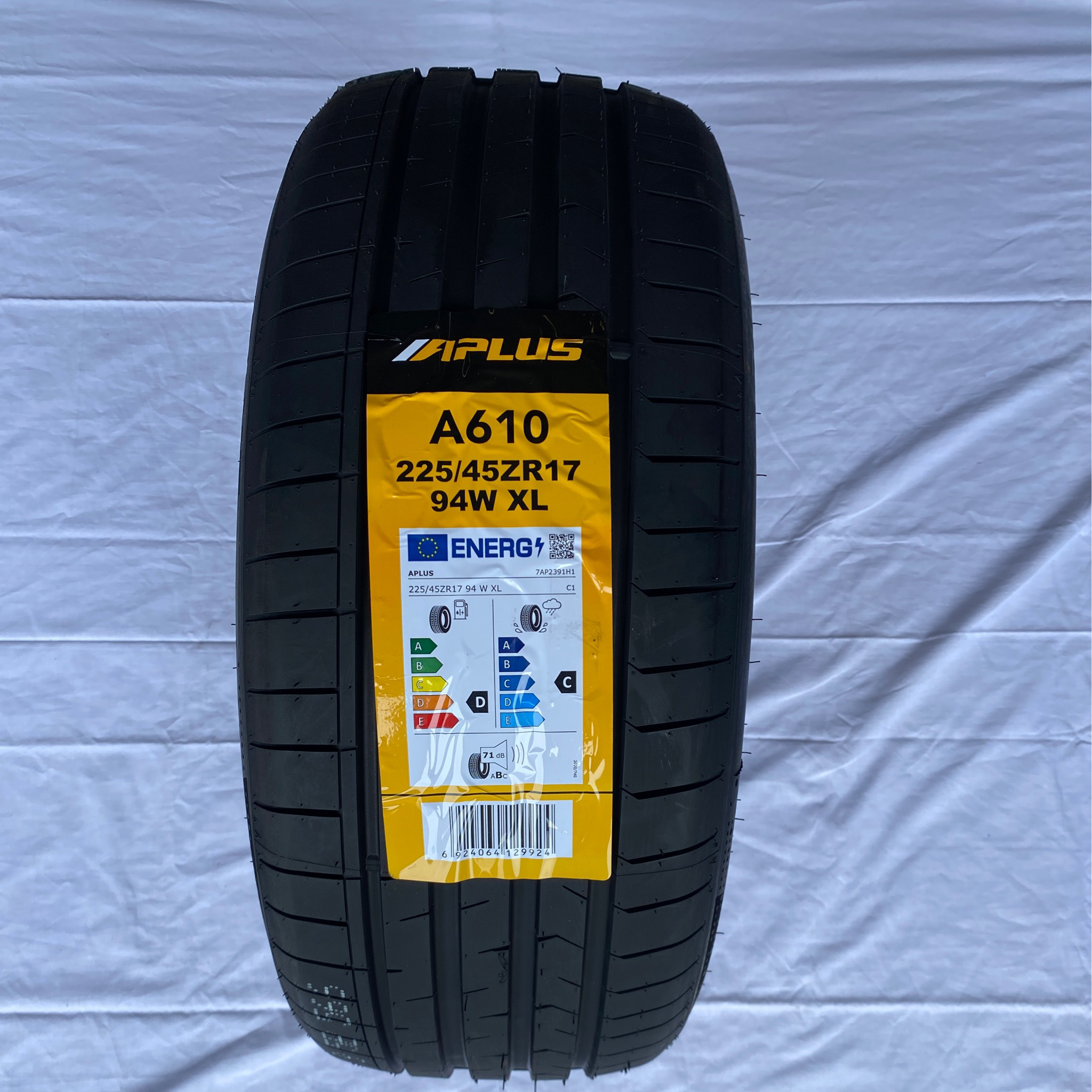 Aplus Compasal Lanvigator passenger car tire A610 235/55/17 215/50/18 245/35/18 245/35/18 245/45/19 255/30/19 275/35/20  315/40/