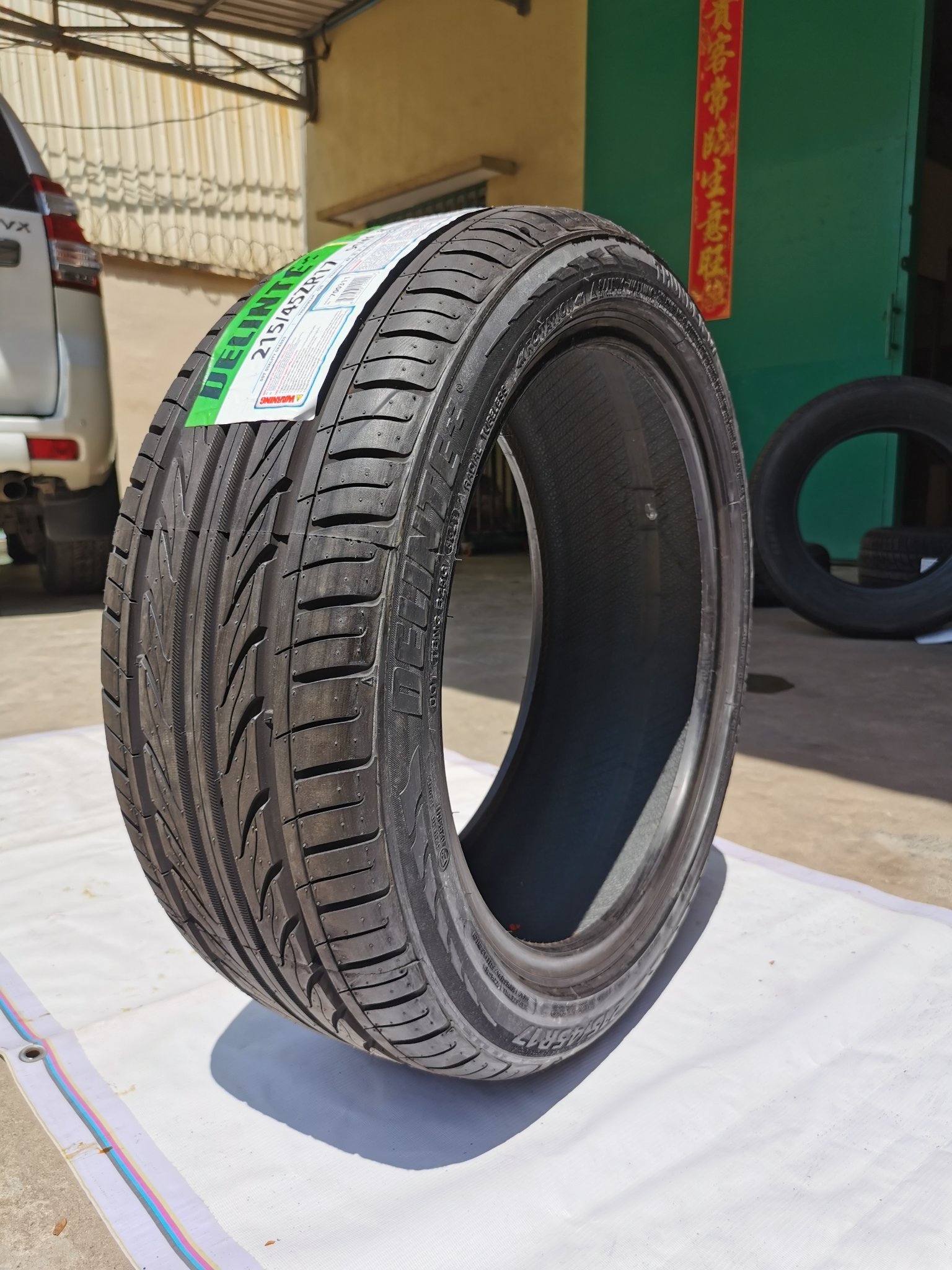 Passenger Car Sport Drifting Racing Runflat at Mt Ht LTR Tyres 225/45r18 245/40r19 235/55r19 255/35r19 245/45r19