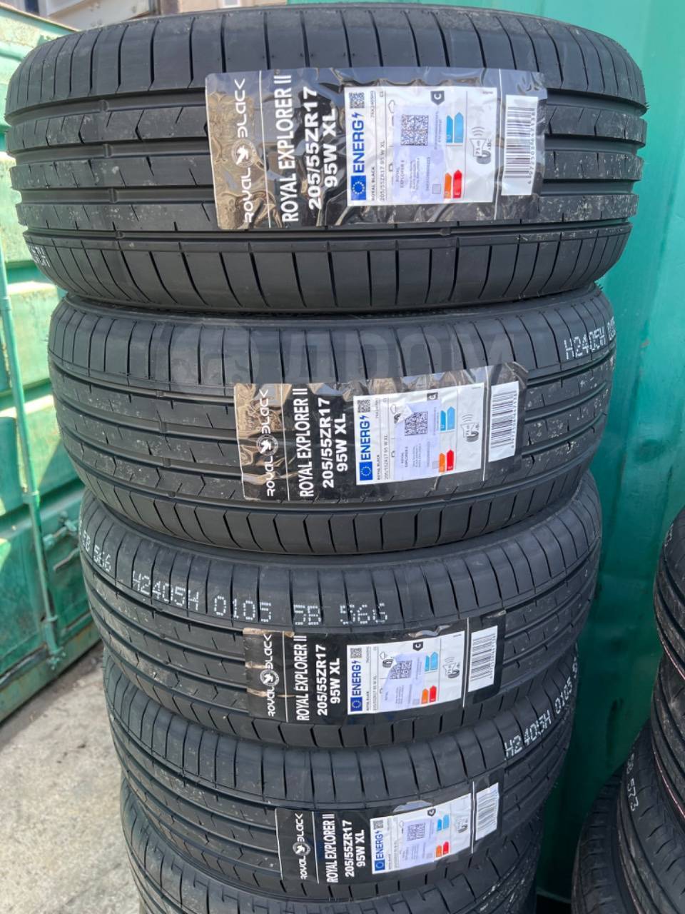 235 65 r 17 245 55 19 tires 225 45 17 royalblack car tires 225 50 17 2156016 tire 195 750r16 APLUS LANVIGATOR COMPASAL