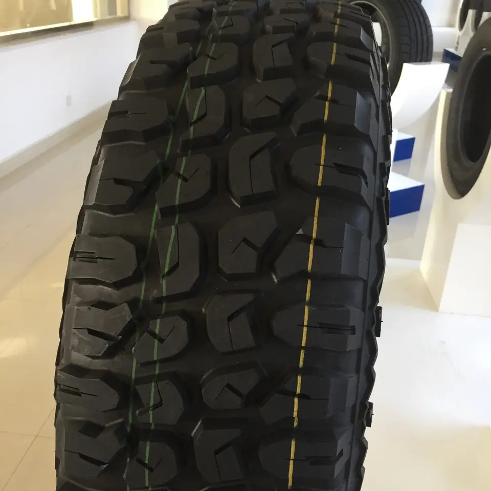 SUV 4x4 Mud tyres offroad accessory 265/75/16 LT265/75R16