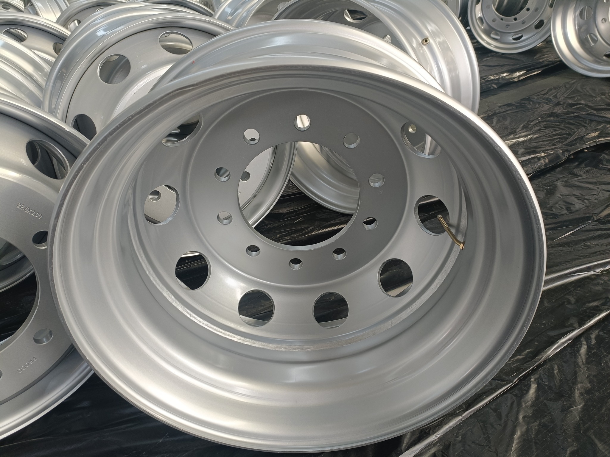 r22.5 wheels aluminum alloy rims 18 19 20 22 23 24 inch 17 aluminum wheels for truck steel wheels rims 22.5*8.25 22.5*9.00