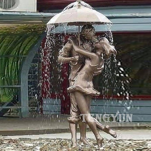 Outdoor Garden Decorative Cast Metal  Kissing Lover Couple And Umbrella Bronze Water Fountain