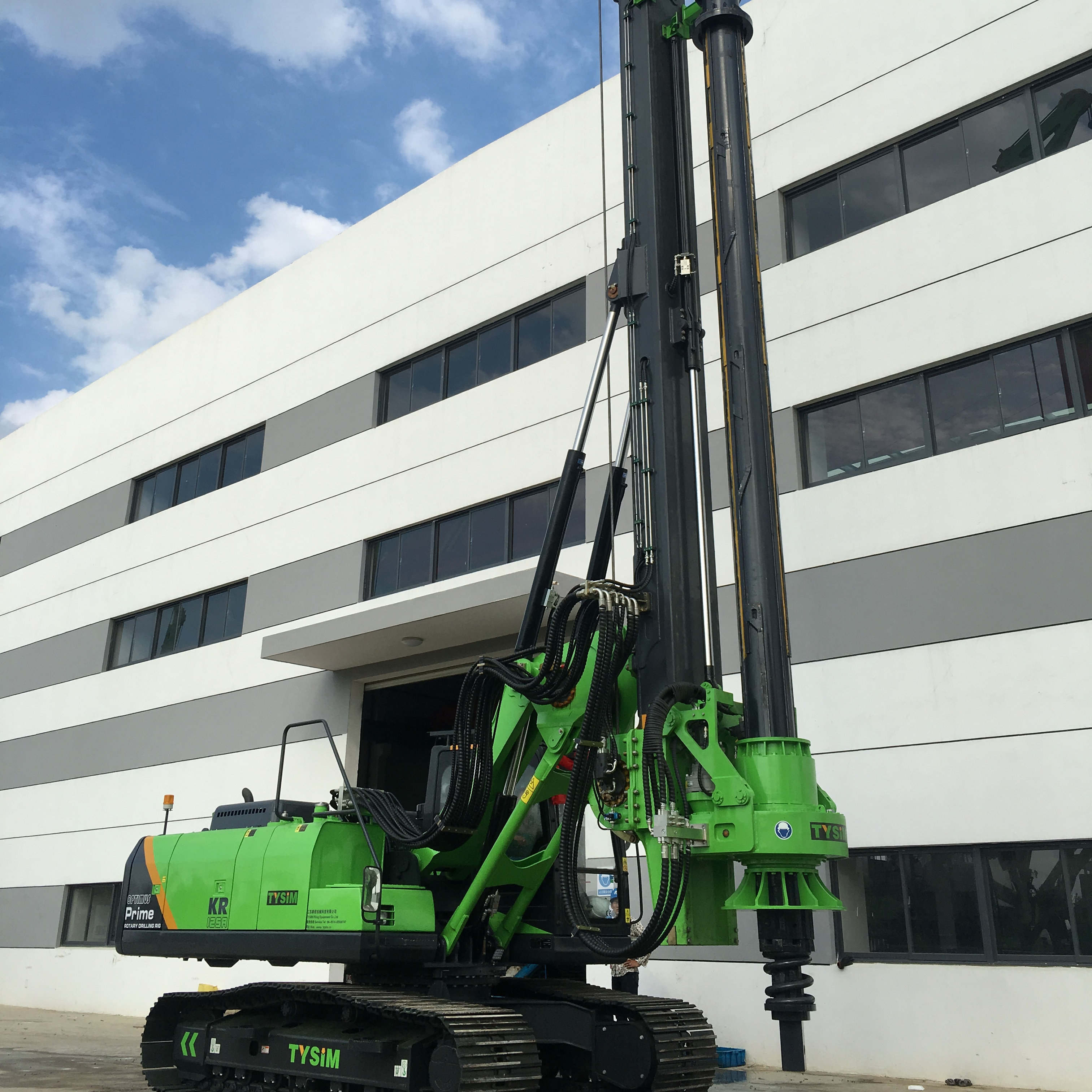 Well drilling large diameter 1500mm concrete pile KR150A bored piles rig machine