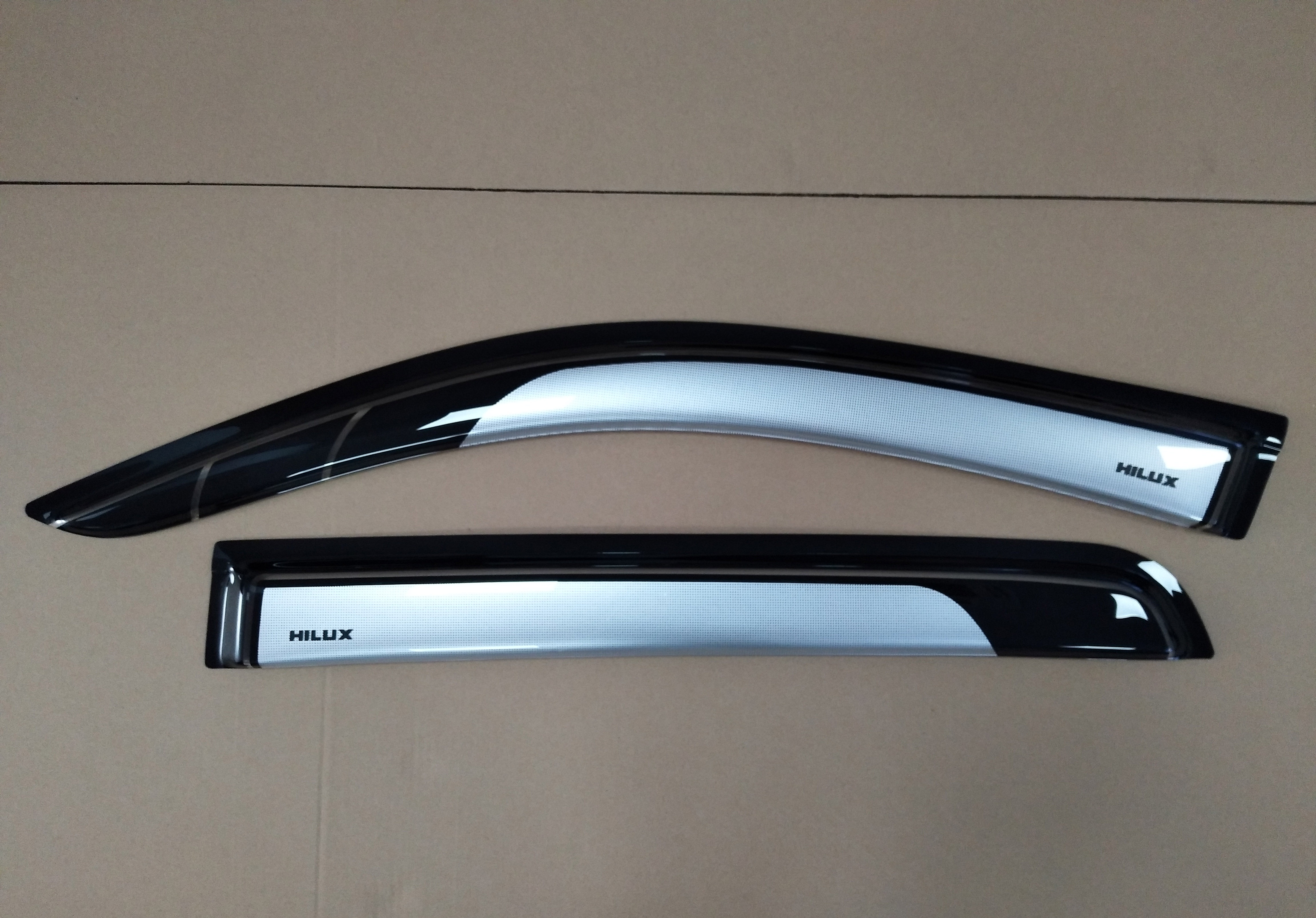 Factory Top Quality Car Accessories Door Sun Visor Side Window Deflectors Rain Window Visor for Toyota Hilux