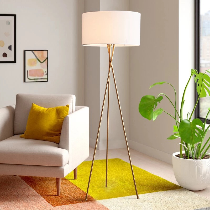 Hotel Luxury Modern Standing Corner Light Classic Creative Decorative Standing Tripod Floor Lamp For Living Room