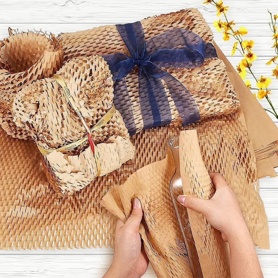 New hot-selling environmental protection stretchable buffer honeycomb paper gift packaging logistics transport packaging