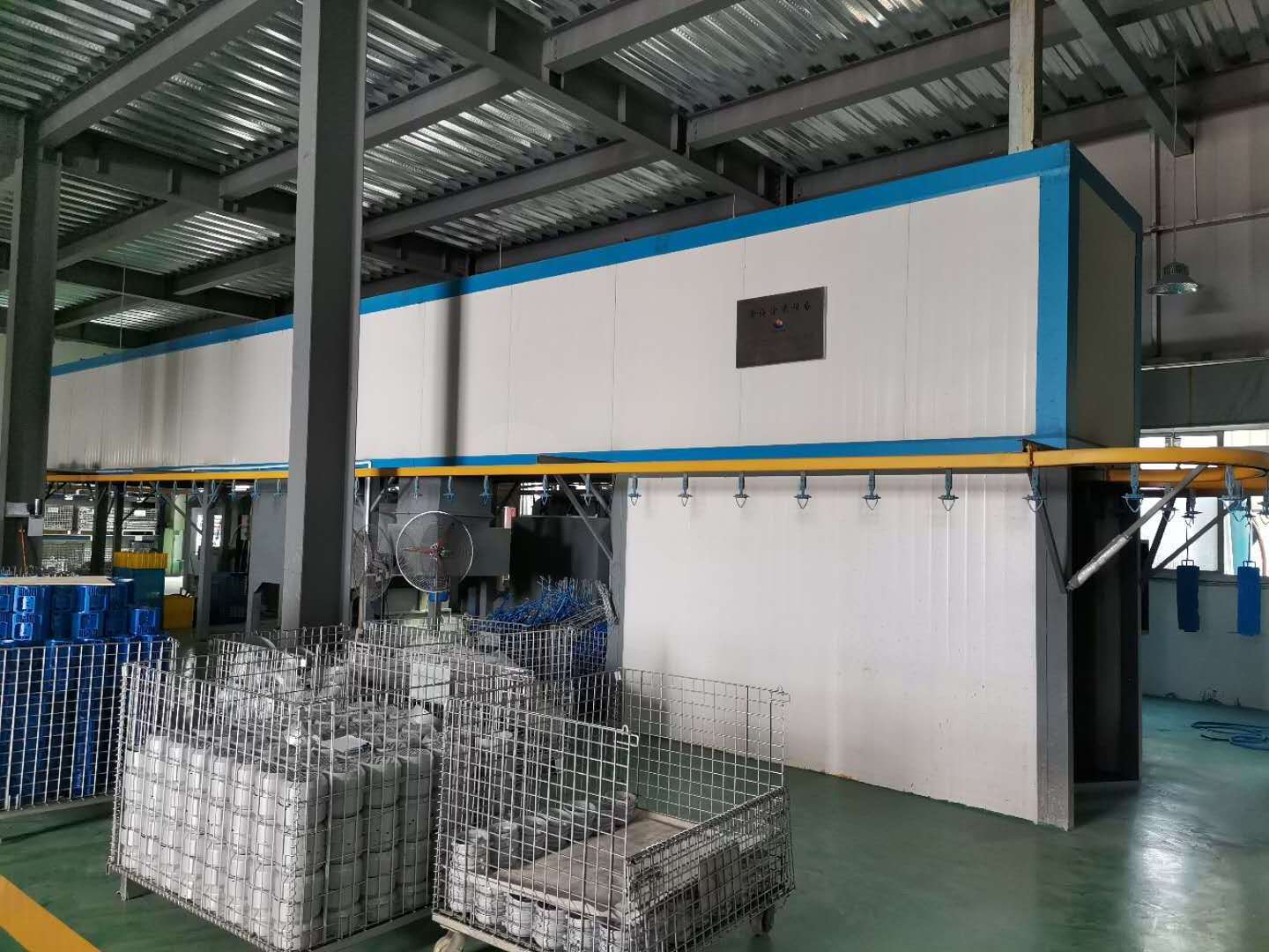 Ailin Manual Powder Coating Production Line with Curing Oven and Spray Paint Booth for Cylinder Overhead Conveyor