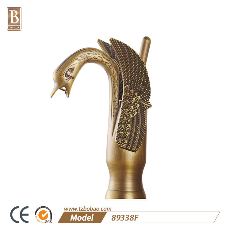 Luxury Animal Shape Gold Plated Bathroom Brass Mixer Tap Double Handle Wash Basin Faucet