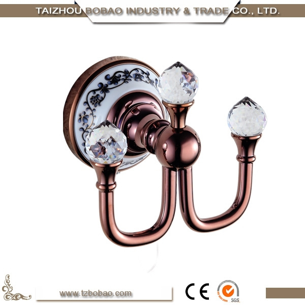 Decorative Rose Gold Bathroom Accessories Crystal Faucet Fitting Bath Sets Ceramic Bathroom Fitting