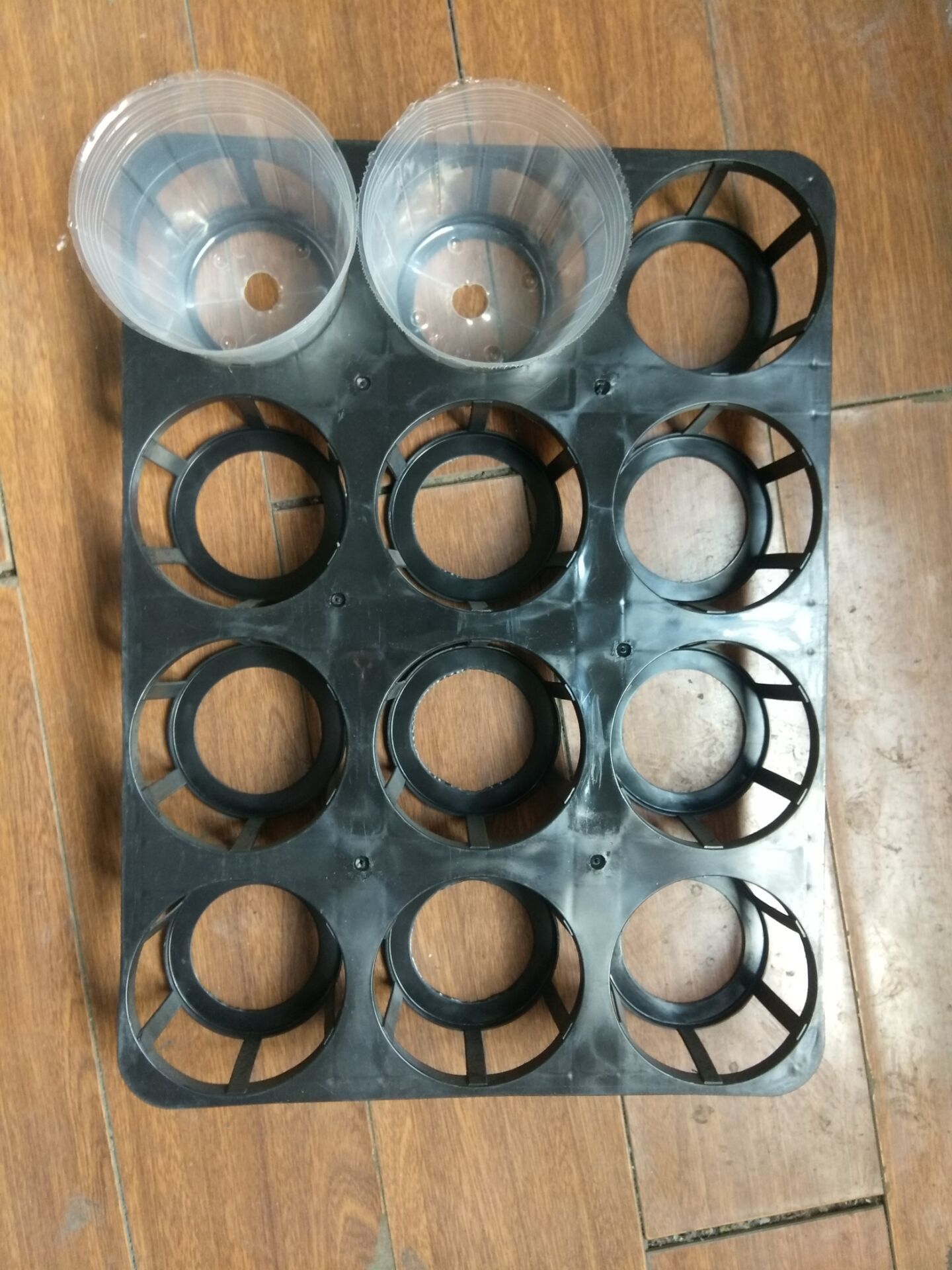 Plastic flower pots and carry tray frame nursery pot on the holes kit tray