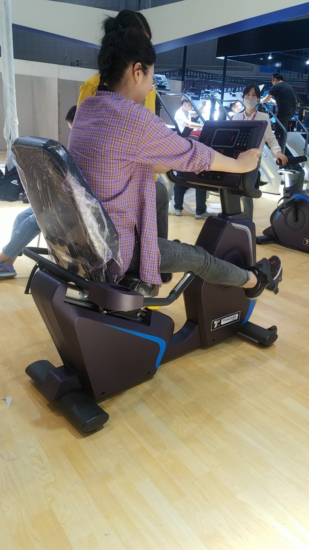 High quality commercial body building exercise recumbent bike