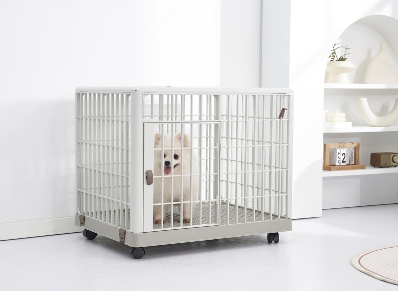 High Quality Comfortable Breathable Pet Dog Cage Removable Plastic Dog Crate Pet Carrier with Wheels