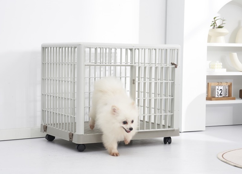 High Quality Comfortable Breathable Pet Dog Cage Removable Plastic Dog Crate Pet Carrier with Wheels