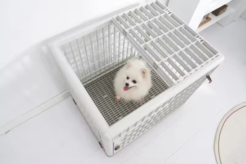 High Quality Comfortable Pet Dog Cage Removable Plastic Dog Crate Pet Carrier with Wheels