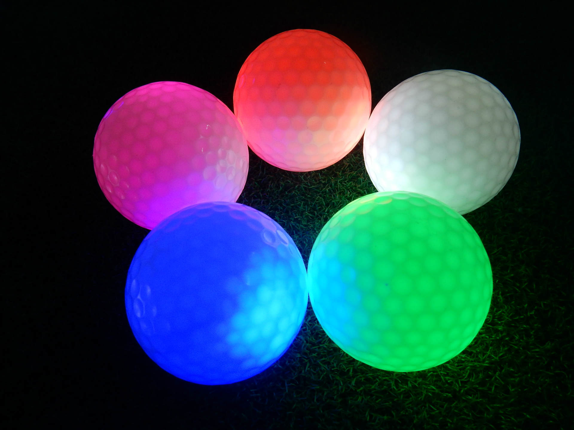 Glow In The Dark Light Up Long Time Bright Golf Ball For Night Sports