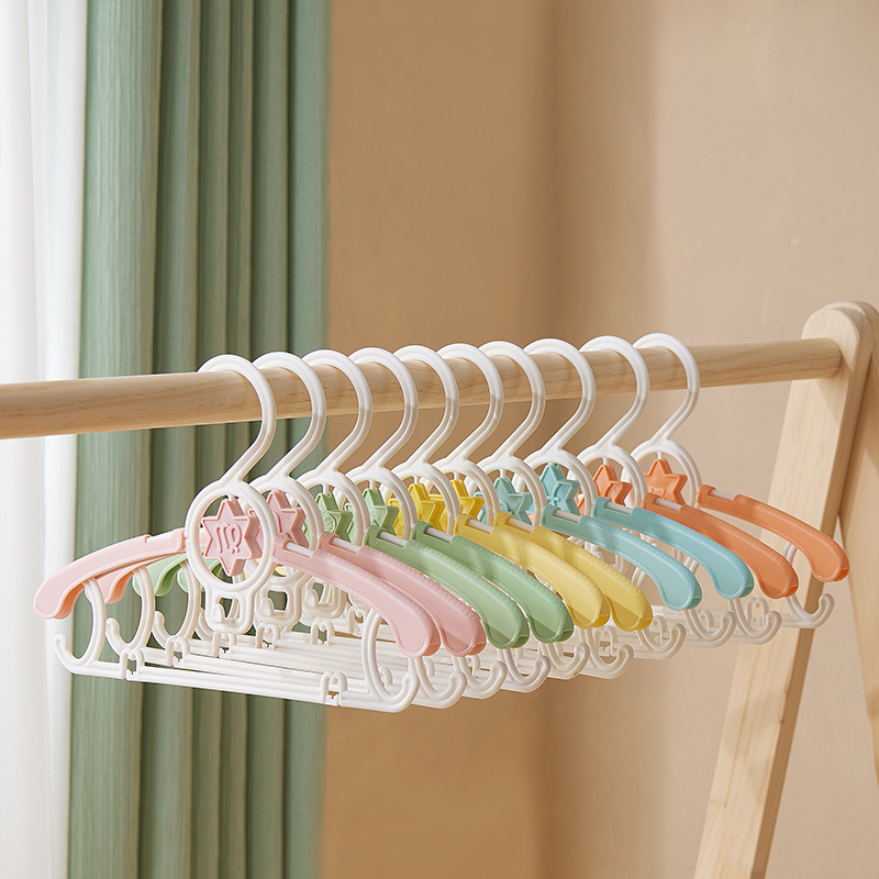 2024 New Household Children's Retractable Simple Clothes Rack Plastic Anti-Slip Colorful Clothes Rack