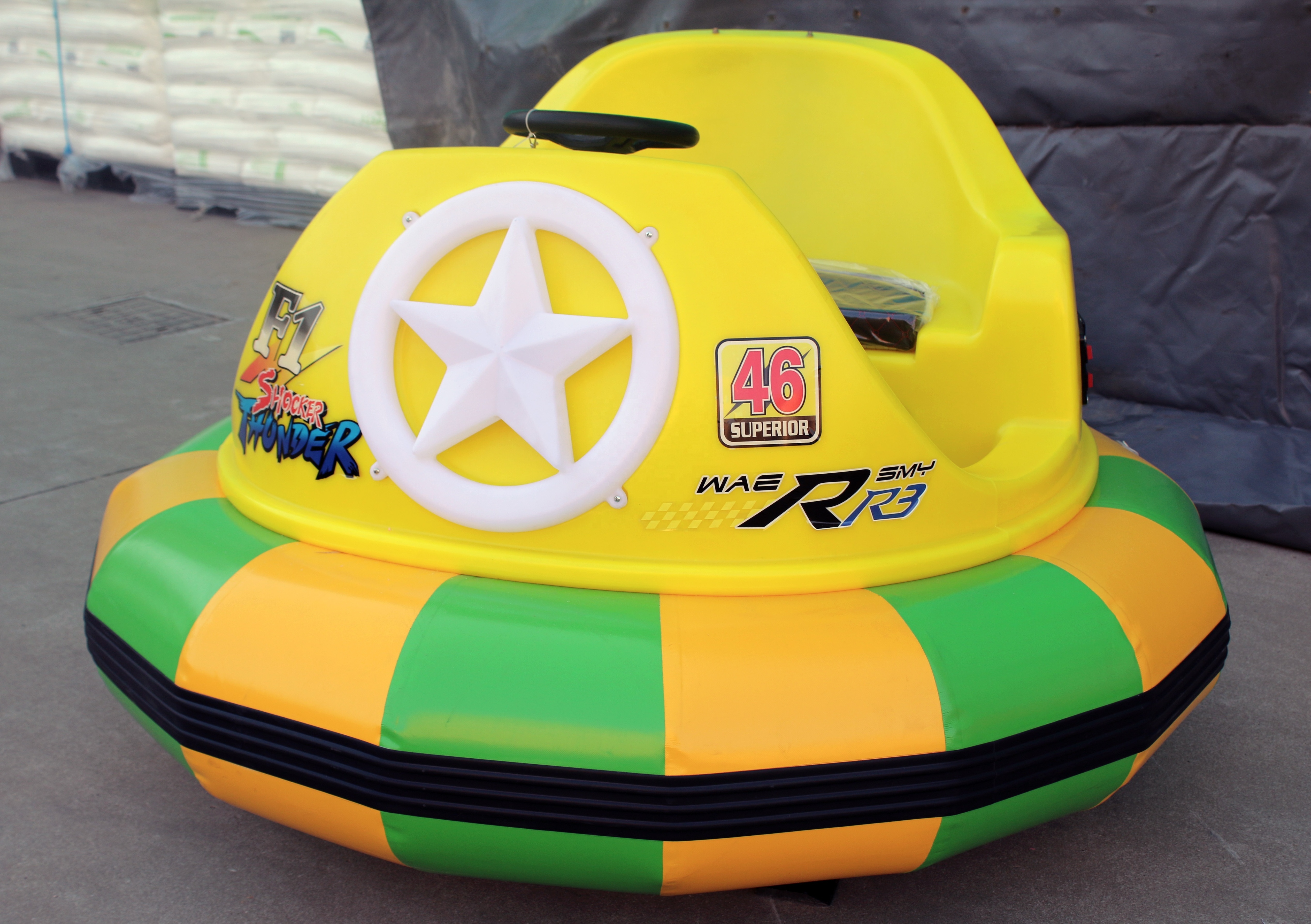 Factory direct sale battery car inflatable bumper cars snow and ice amusement equipment on ice electric toy car