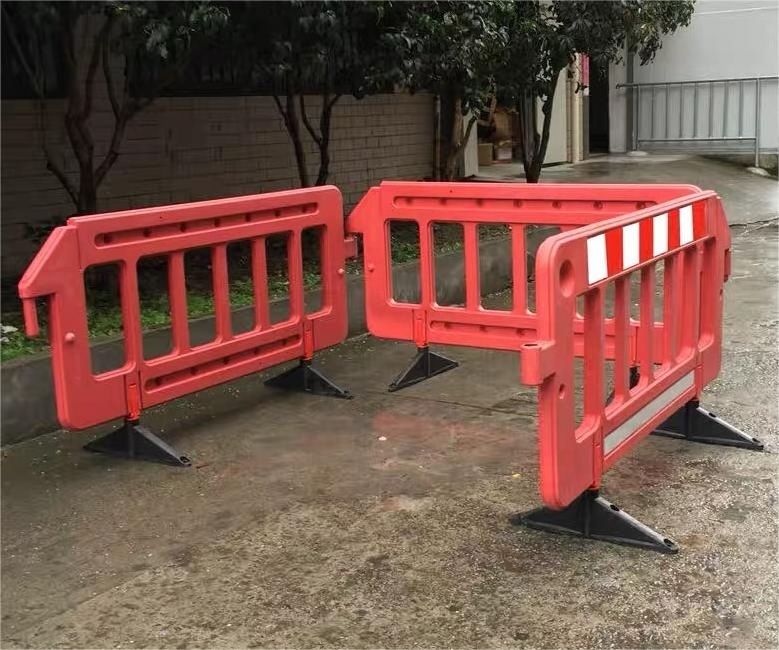 Security pedestrian fence barricades  festivals crowd management Pedestrian Plastic Road Delivered Safety Barrier