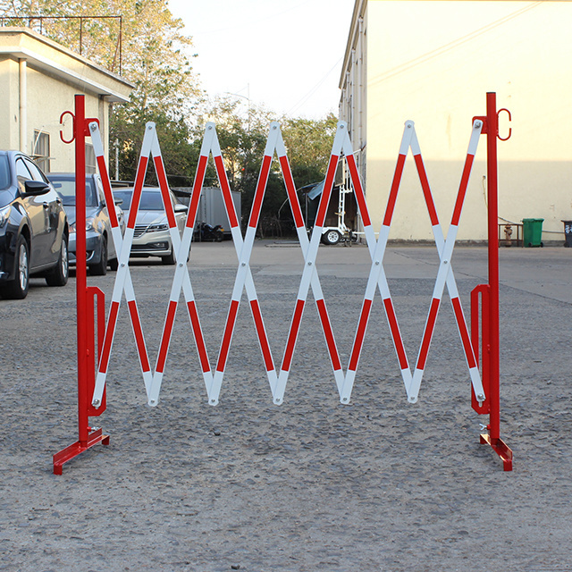 Portable Metal Retractable Traffic Road Safety Fencing Portable Expanding Security Barricade portable guardrail