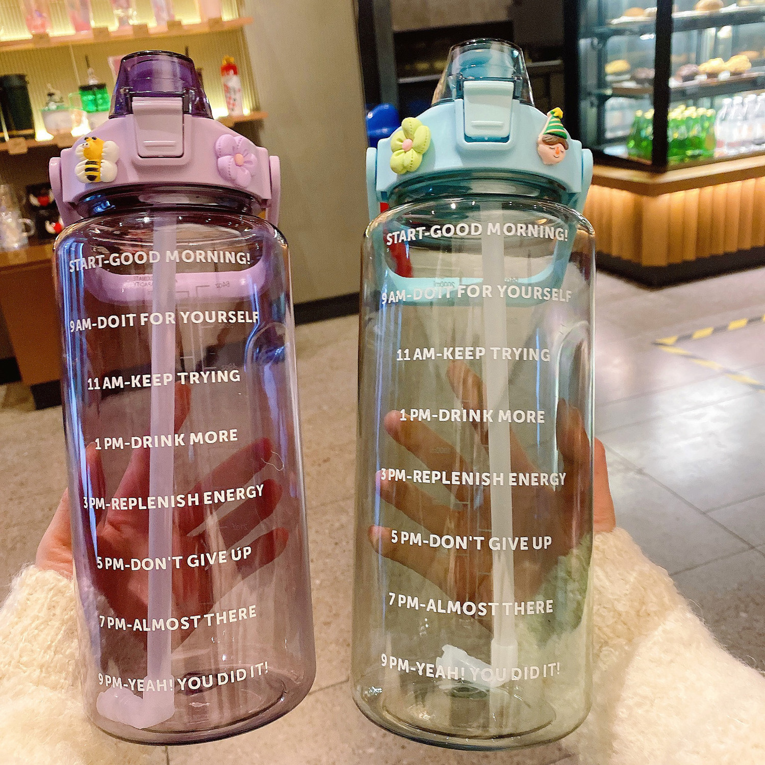 Hot drinking jug sports motivational bottle water plastic 2l motivational water bottle 2 liter 64oz with time marker and straw