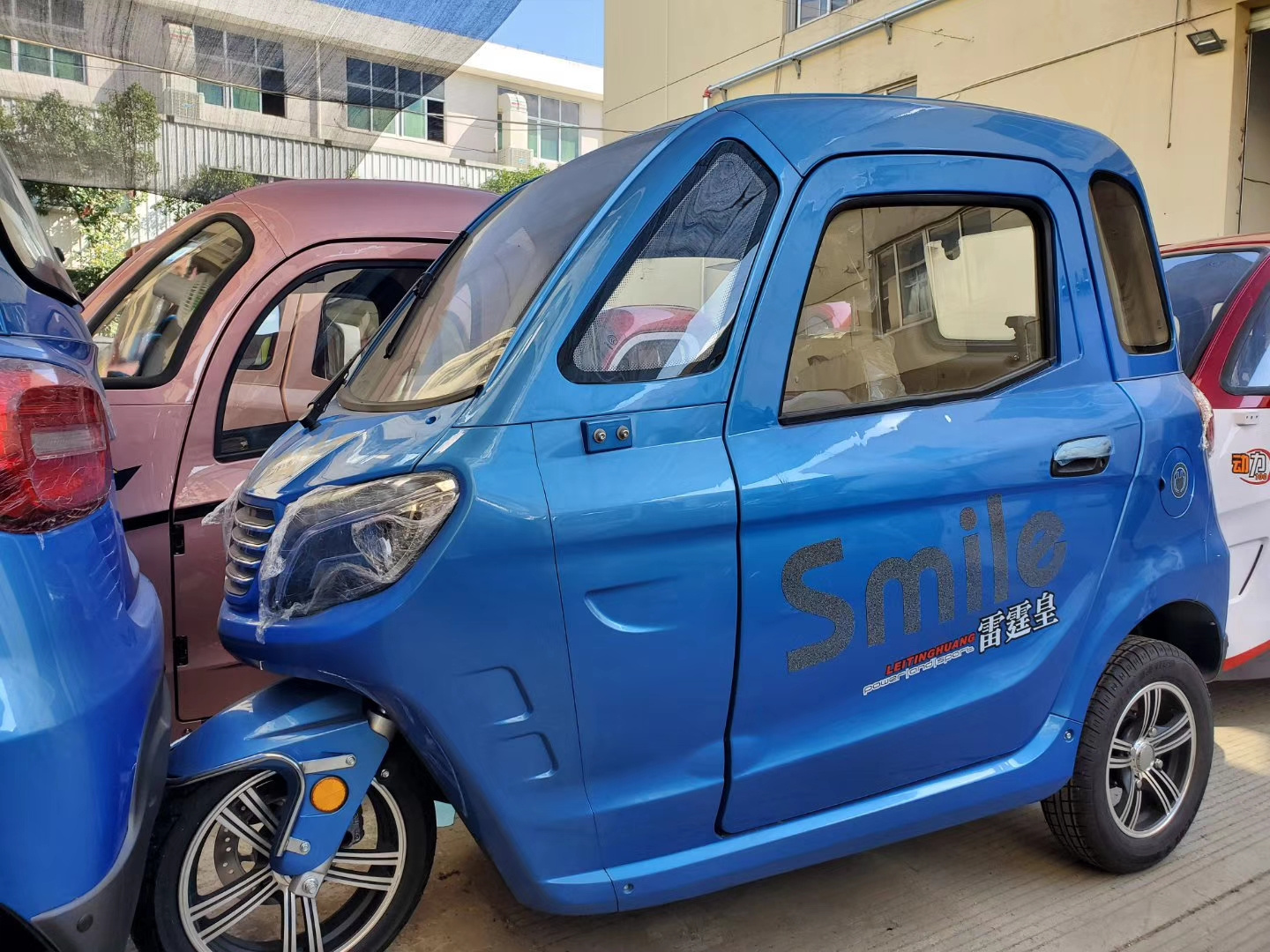 2023 Best Price Adults 3 Wheel Electric Car 3 Seater Electric Tricycles mobility delivery three wheels electric car with 48v