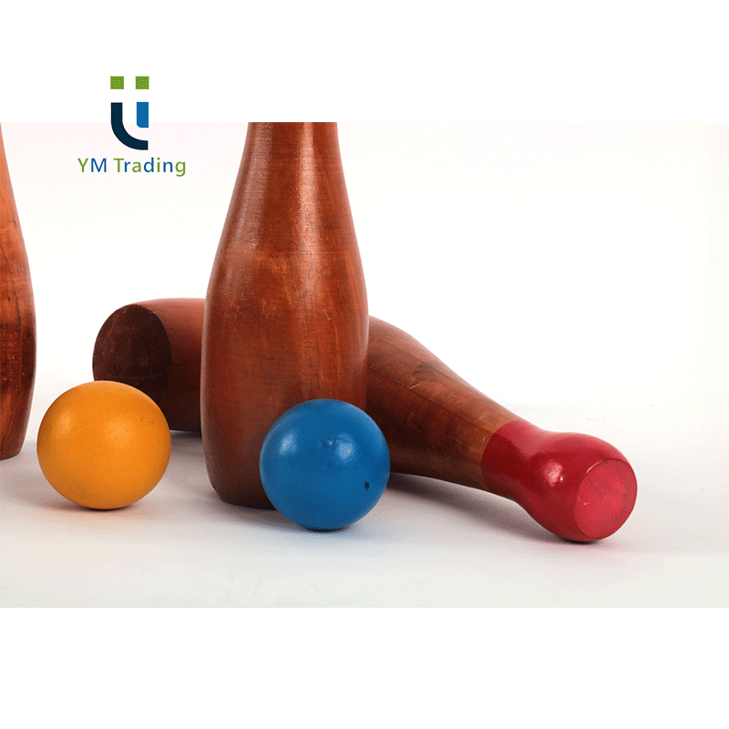 YUMING Wooden Skittle Set 10 Pin Bowling Set for Kids Garden Toys With 2PCS 6.8 cm Color Ball for Adults And Children