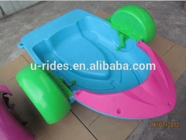 different sizes family hand aqua cycle paddle boat swimming pool plastic hand crank water paddle boat for water park