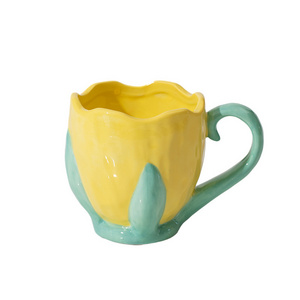 UCHOME New arrival contrast color embossed tulip shape ceramic mug Korea vintage couple water cup