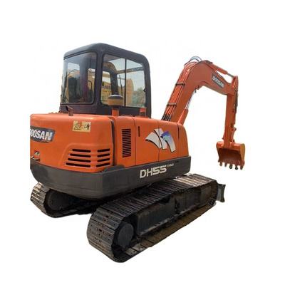 Used Doosan DH55 excavator, 5.5 tons Doosan DH55 DH60 hydraulic backhoe crawler mini excavator excavadora with dozer blade