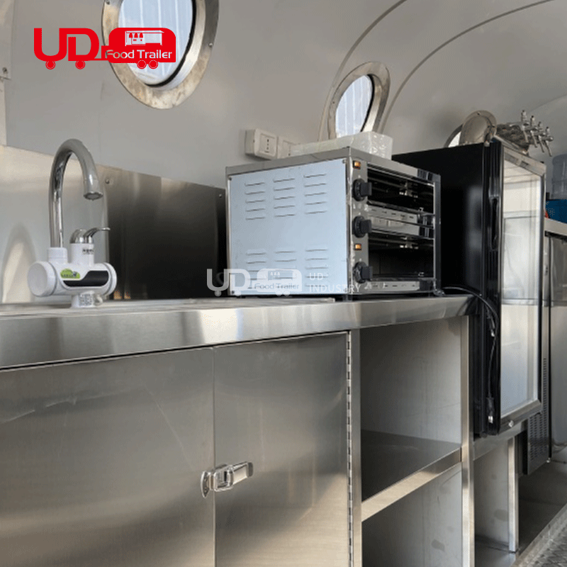 UrDream Australian Standard Outdoor Airstream Camper Mobile Fast Food Truck Trailer For Slush Machine Crepe Usa