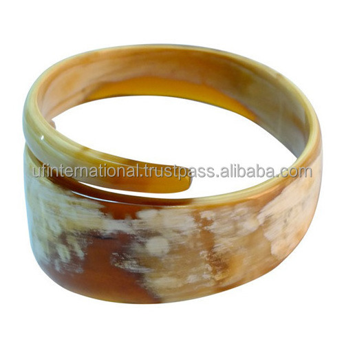 Pretty  buffalo horn bangles many craft and bracelets suitable for jewelry designers and jewelry stores best polished