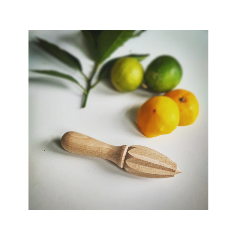 Hot sale kitchen gadgets wooden lemon reamer tools hand press garlic squeezers crusher best design high quality