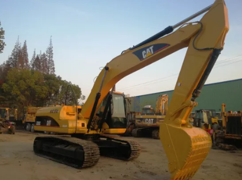 Cat 320C excavator Made in Japan Cat 325C 330C excavator strong hydraulic pump low working  hour  strong power engine