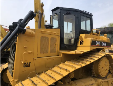 strong used  Cat D6H D6M Bulldozer Caterpillar D6H dozer in goood working condition